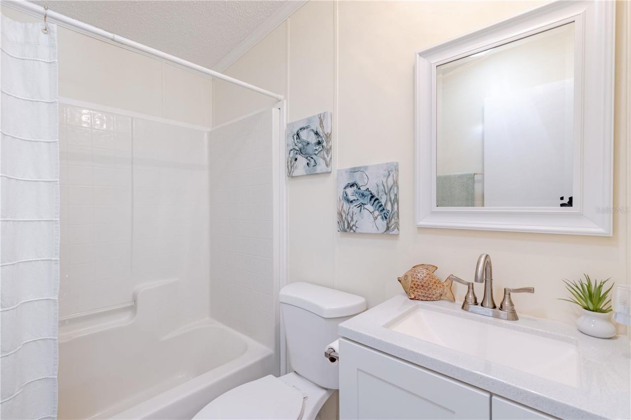 2611 Vindale Road, Tavares, FL 32778 Photo