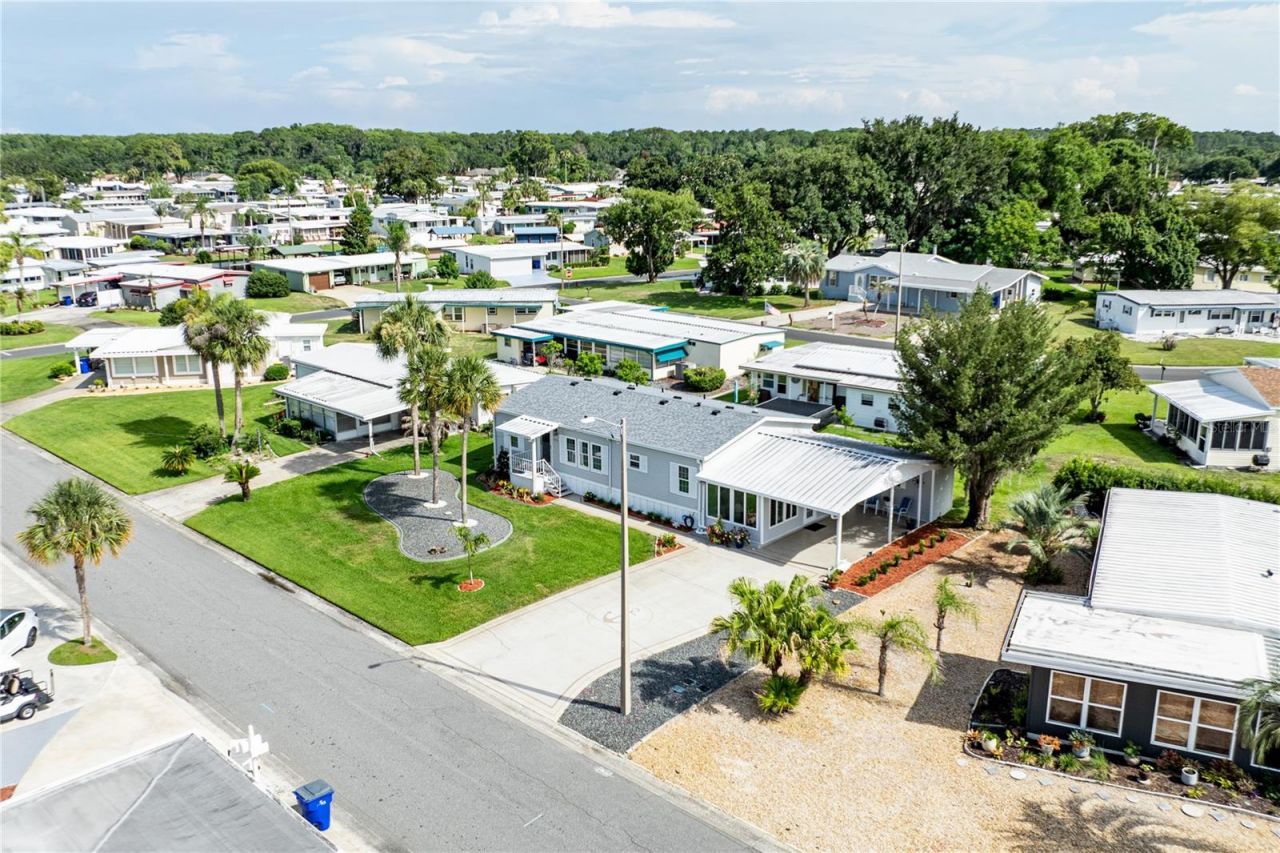 2611 Vindale Road, Tavares, FL 32778 Photo