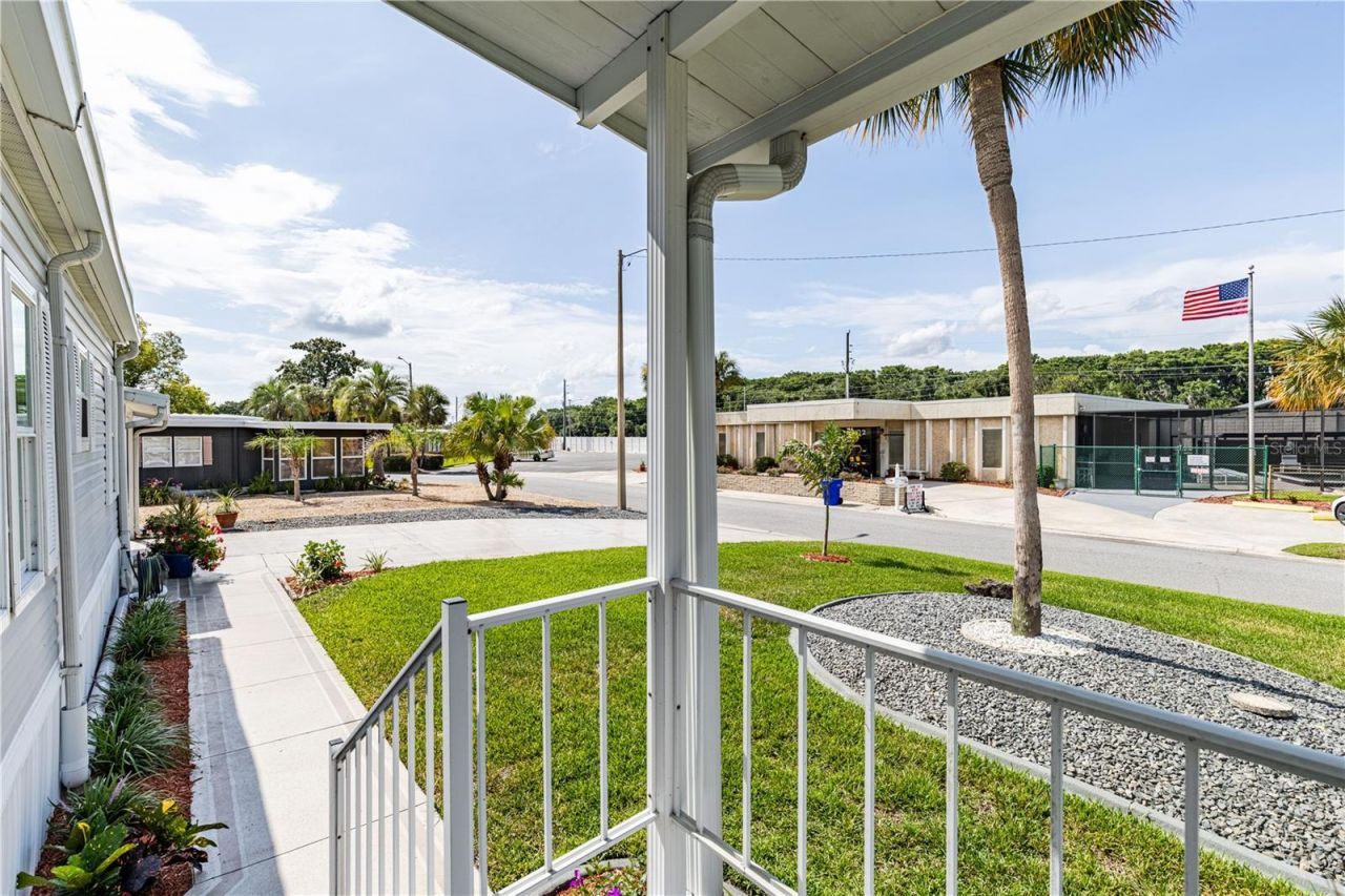2611 Vindale Road, Tavares, FL 32778 Photo