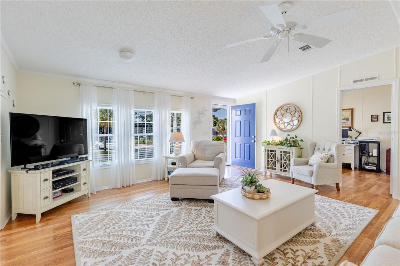 2611 Vindale Road, Tavares, FL 32778 Photo
