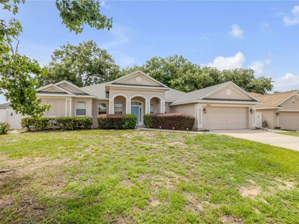 36624 GRAND ISLAND OAKS CIRCLE , GRAND ISLAND, FL 32735