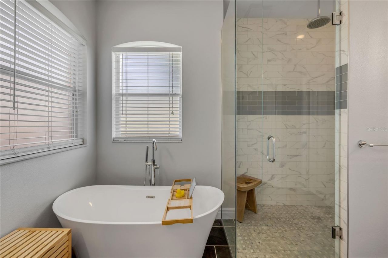 36624 Grand Island Oaks Circle , Grand Island, FL 32735 Photo