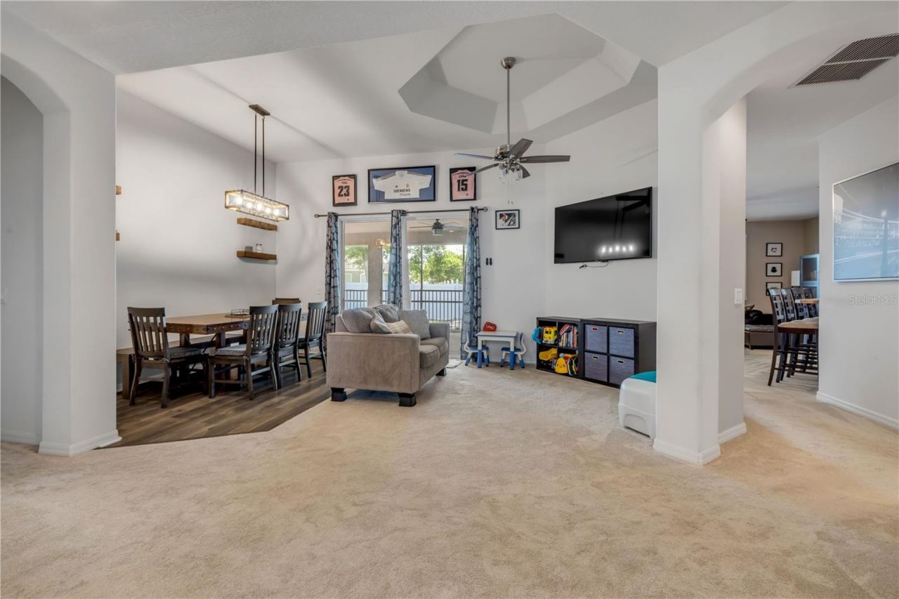 36624 Grand Island Oaks Circle , Grand Island, FL 32735 Photo