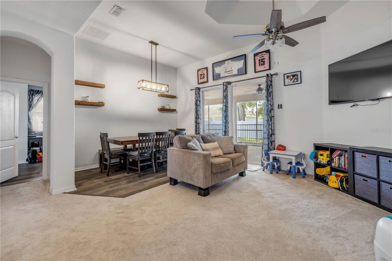 36624 Grand Island Oaks Circle , Grand Island, FL 32735 Photo