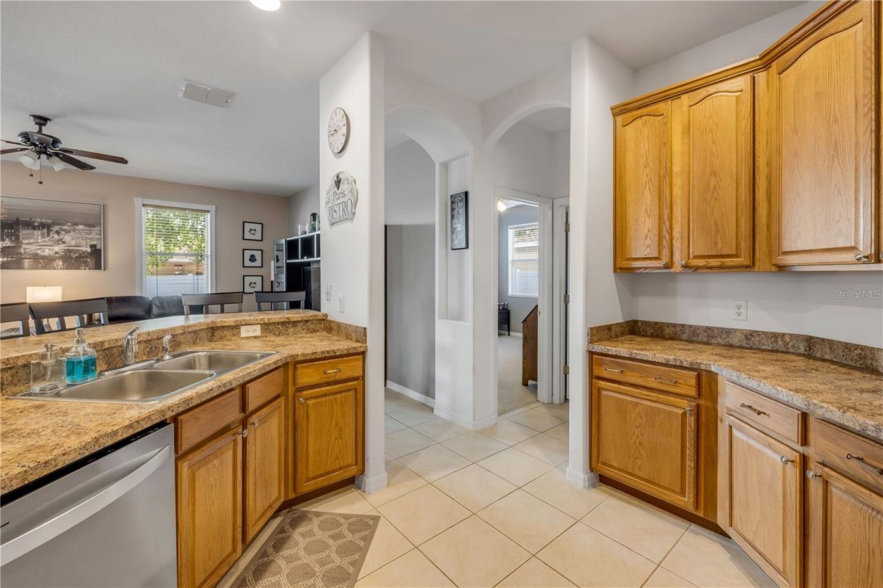 36624 Grand Island Oaks Circle , Grand Island, FL 32735 Photo