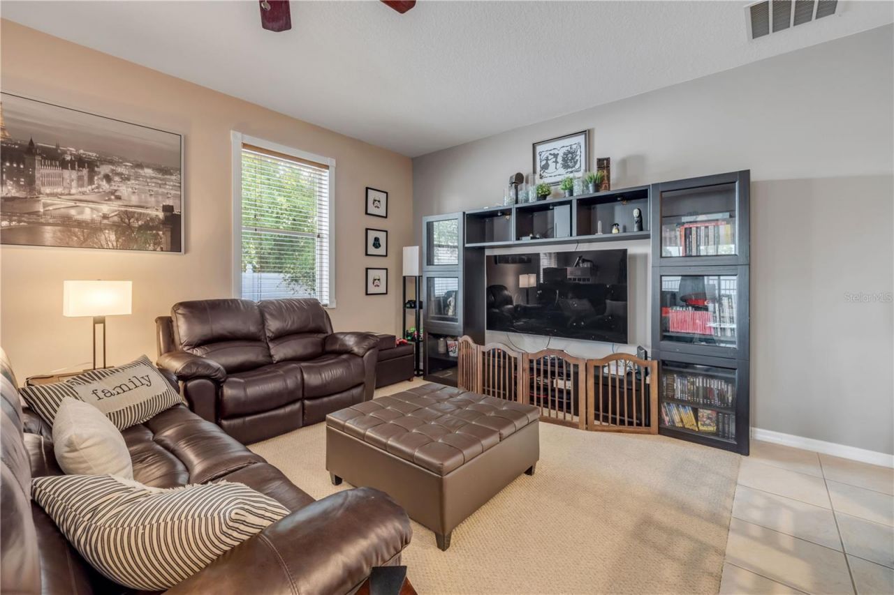 36624 Grand Island Oaks Circle , Grand Island, FL 32735 Photo