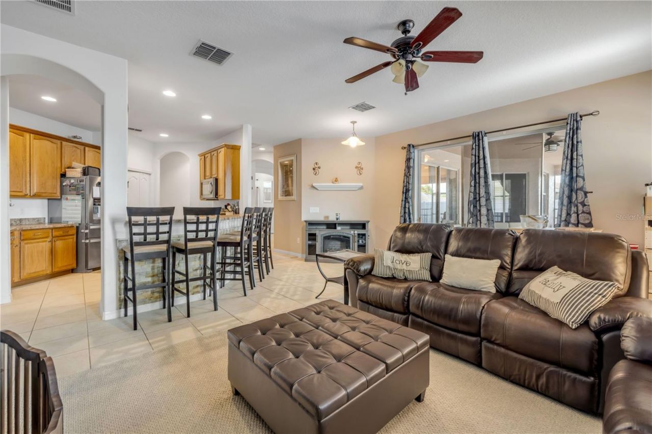 36624 Grand Island Oaks Circle , Grand Island, FL 32735 Photo