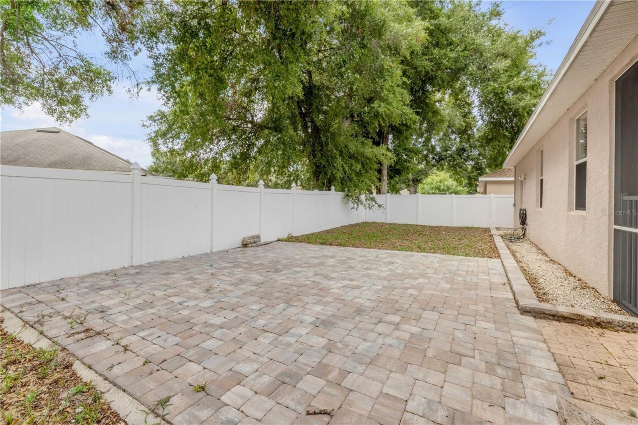 36624 Grand Island Oaks Circle , Grand Island, FL 32735 Photo