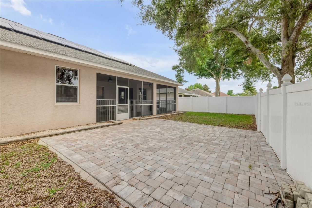 36624 Grand Island Oaks Circle , Grand Island, FL 32735 Photo