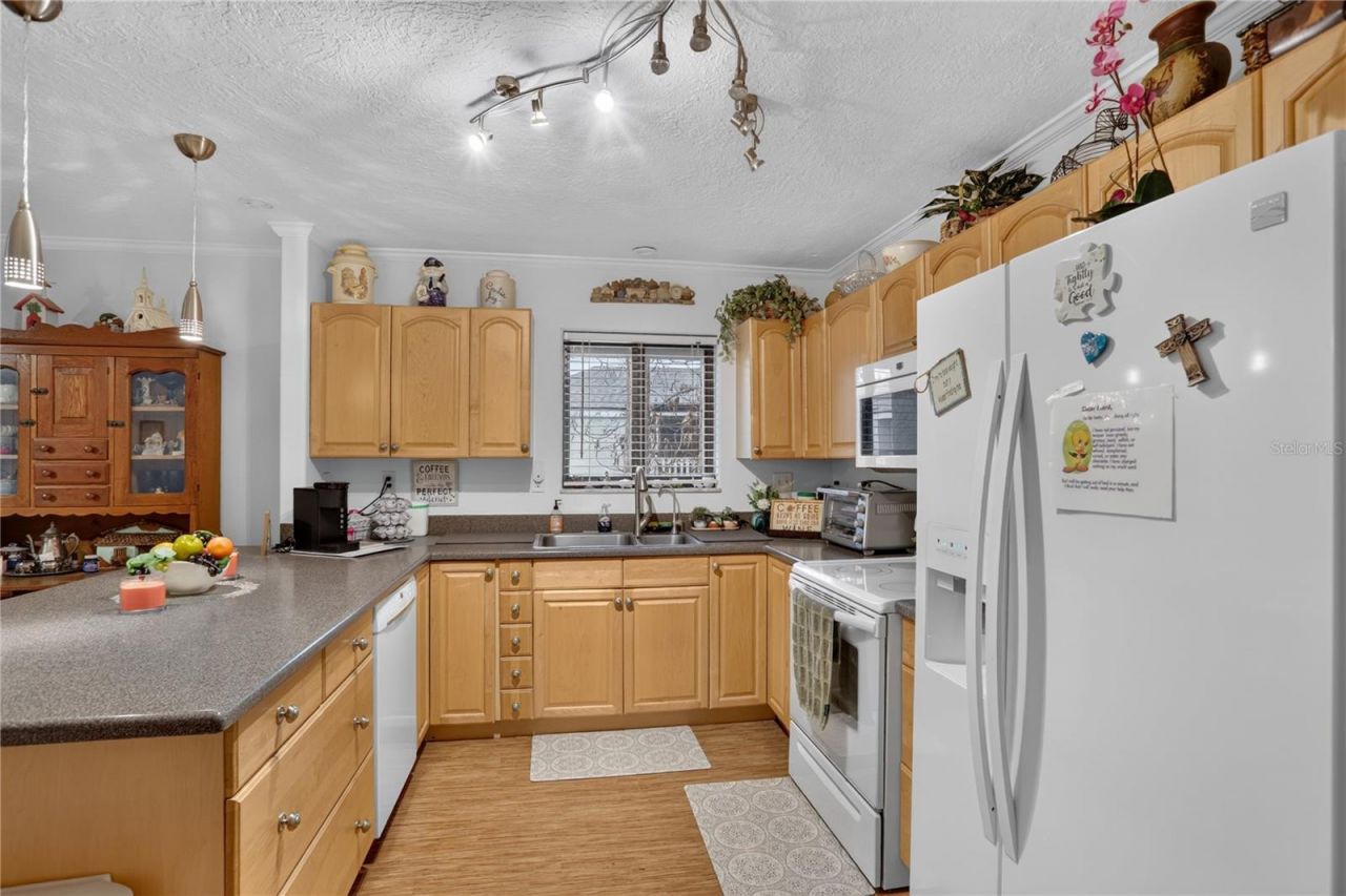 173 Springwood Cir, Unit D, Longwood, FL 32750 Photo