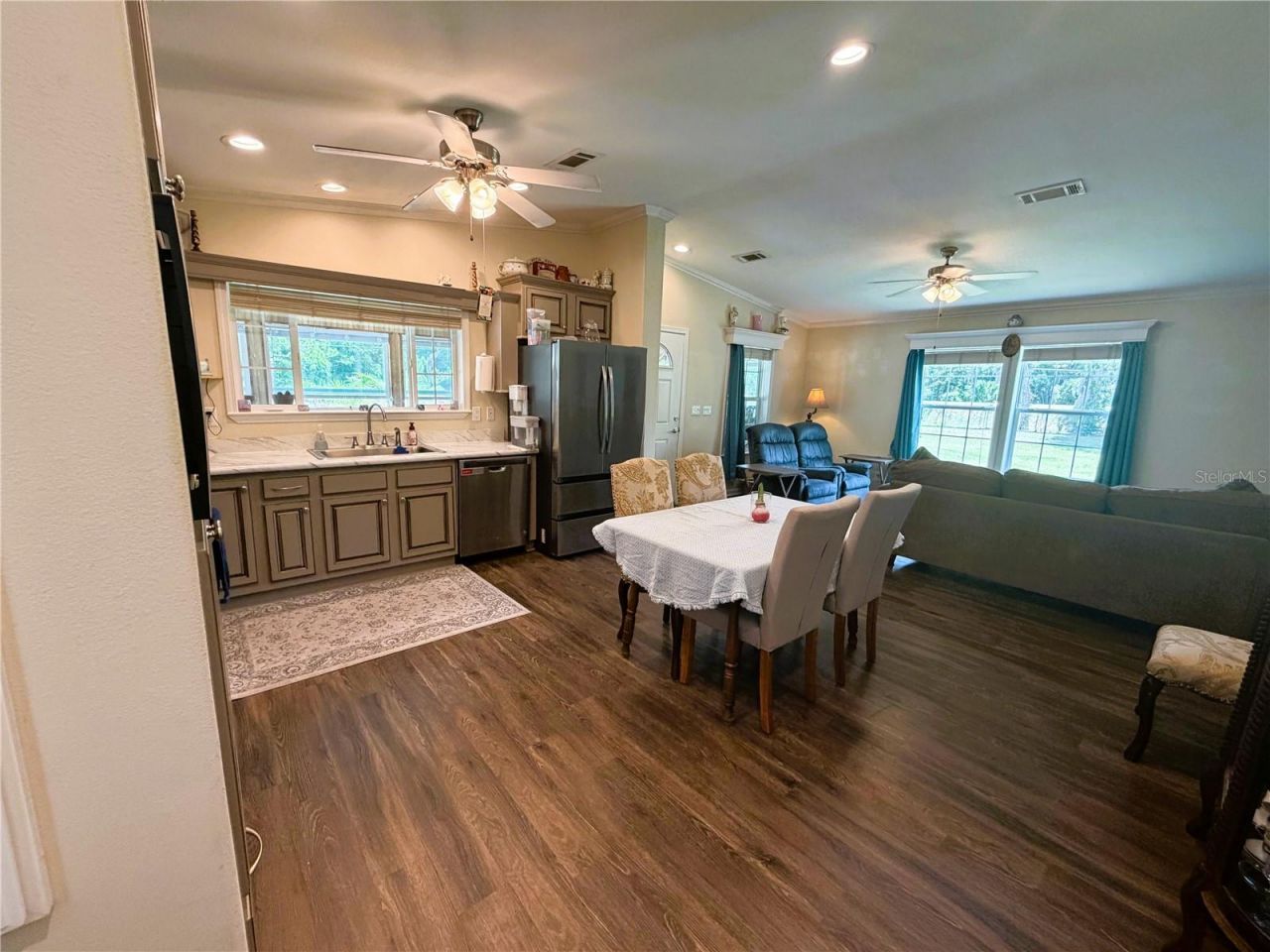 165 Sago Palm Drive , Leesburg, FL 34748 Photo