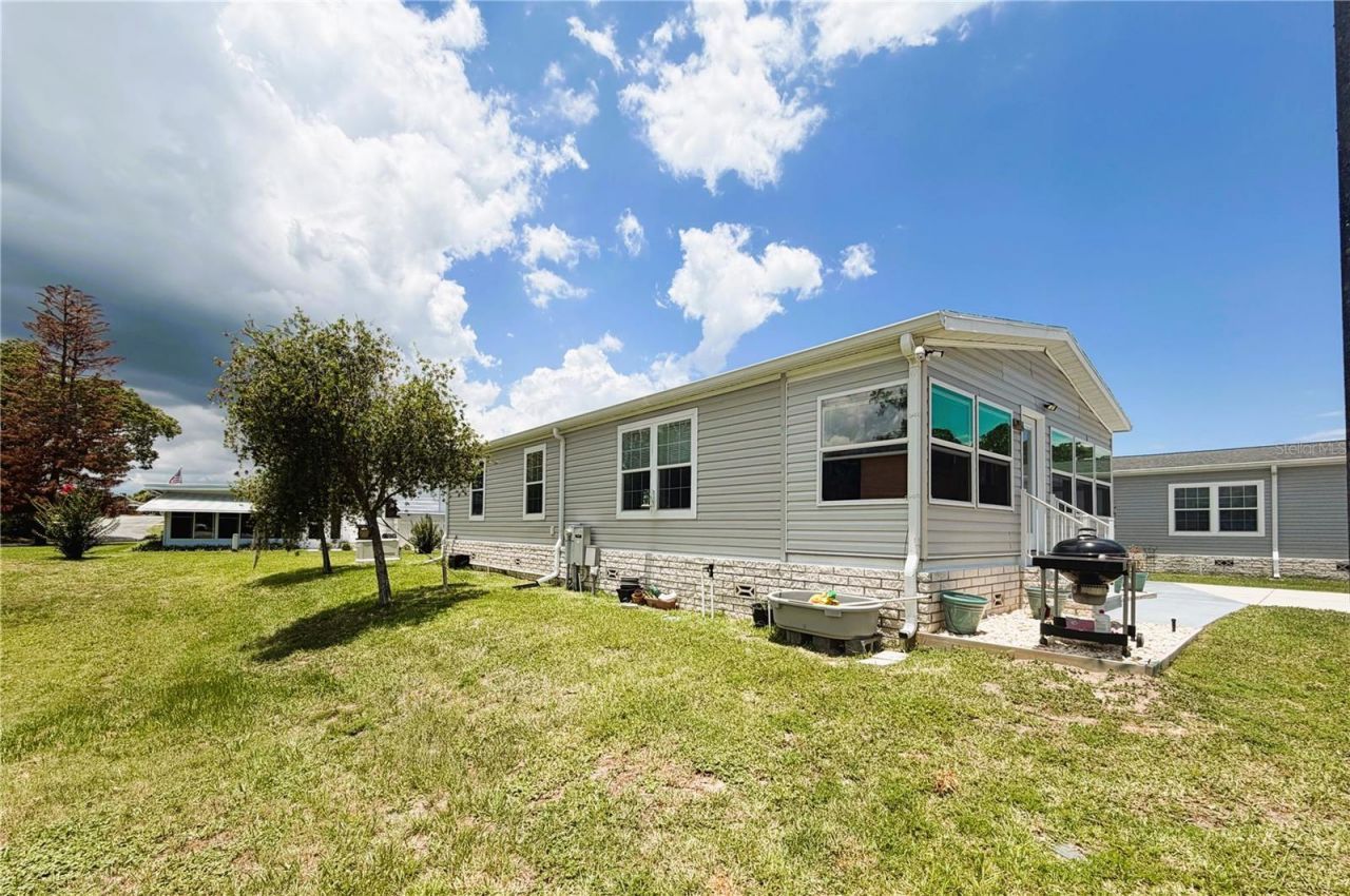 165 Sago Palm Drive , Leesburg, FL 34748 Photo