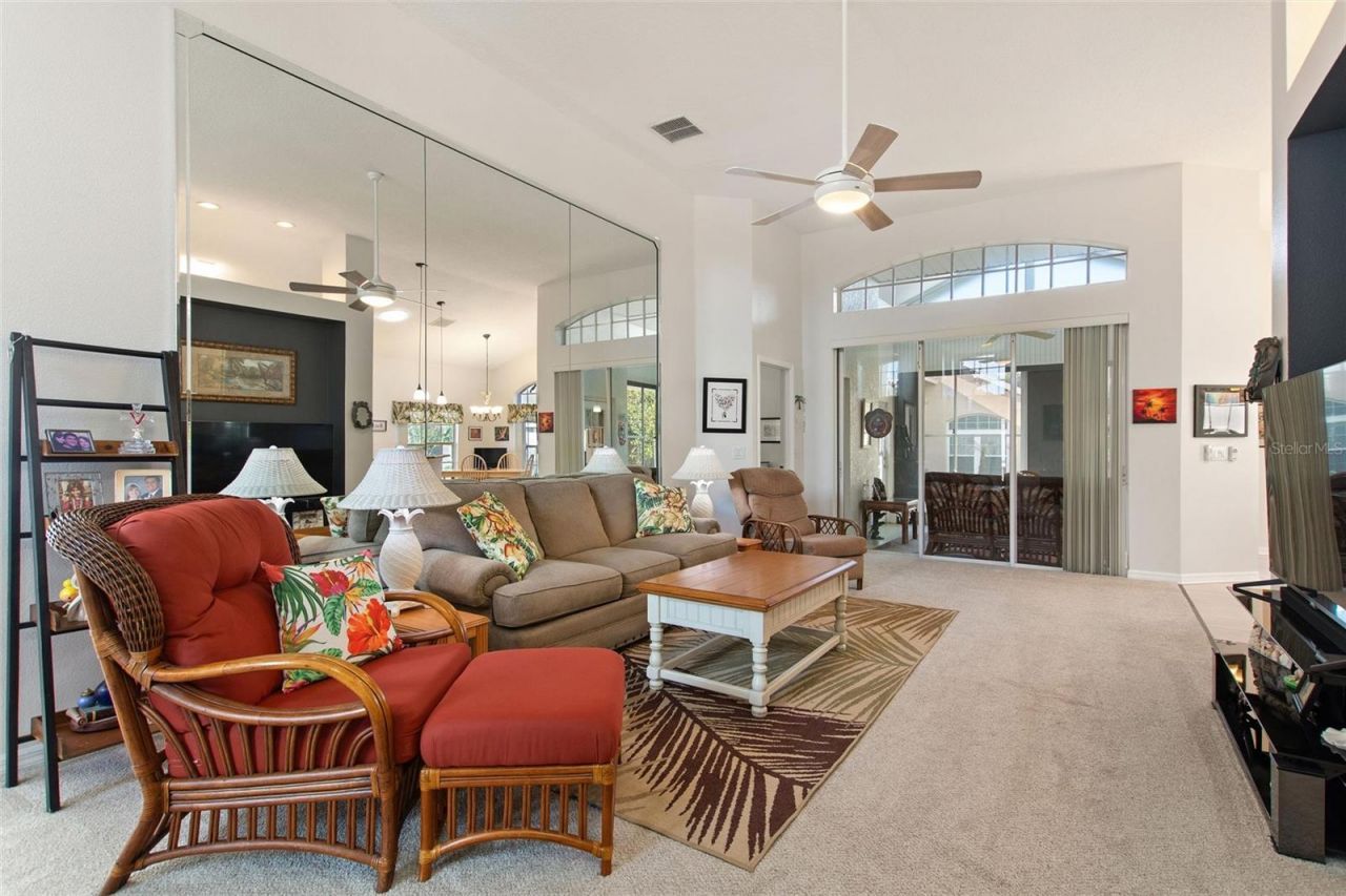215 Fitzgerald Ln , Davenport, FL 33837 Photo