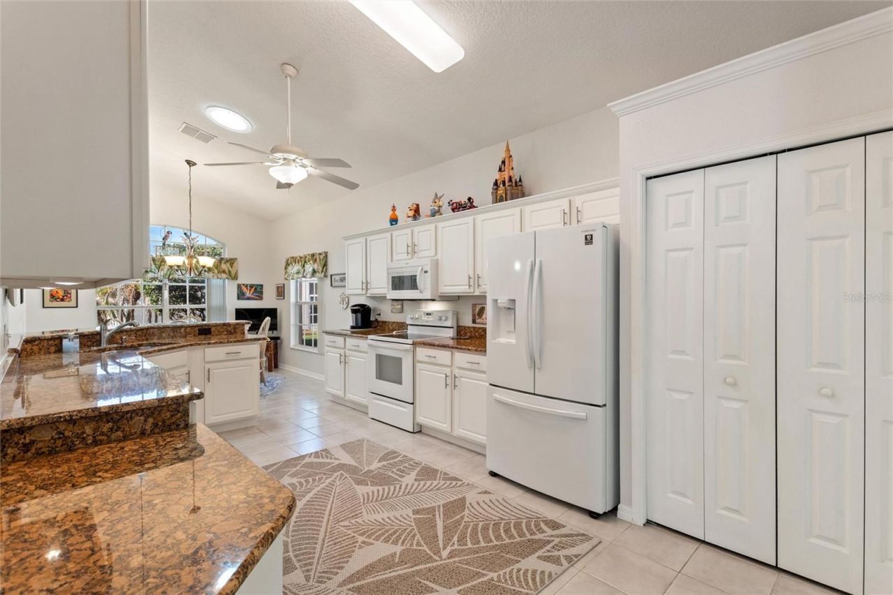 215 Fitzgerald Ln , Davenport, FL 33837 Photo