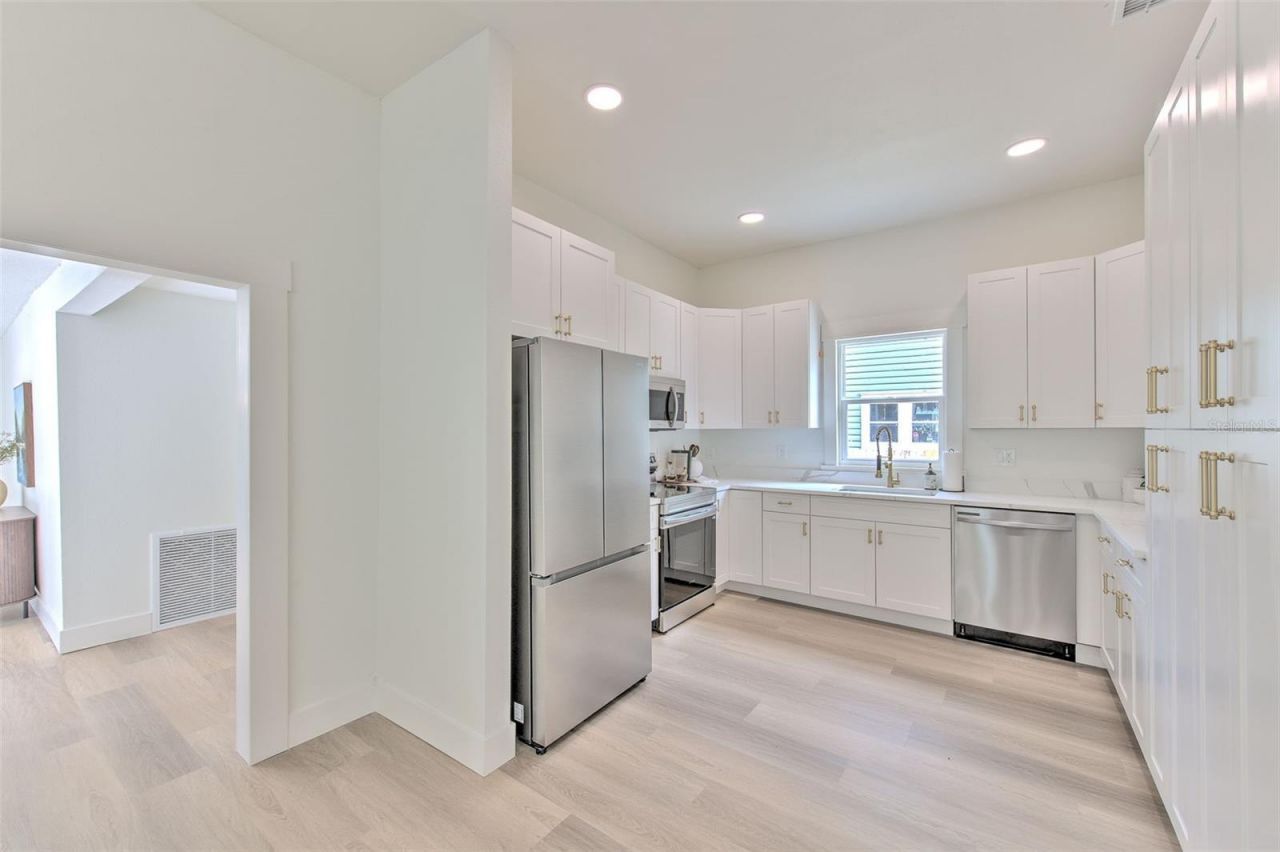 808 7th Street N, Saint Petersburg, FL 33701 Photo