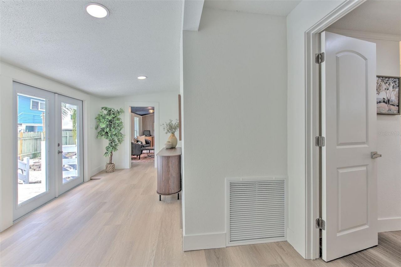 808 7th Street N, Saint Petersburg, FL 33701 Photo