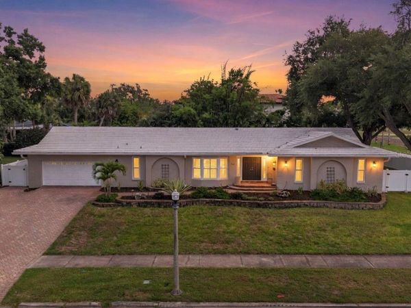303 ROEBLING ROAD S, BELLEAIR, FL 33756
