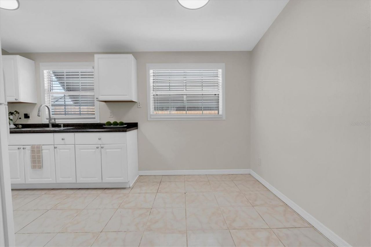 450 Davison Avenue Ne, Saint Petersburg, FL 33703 Photo