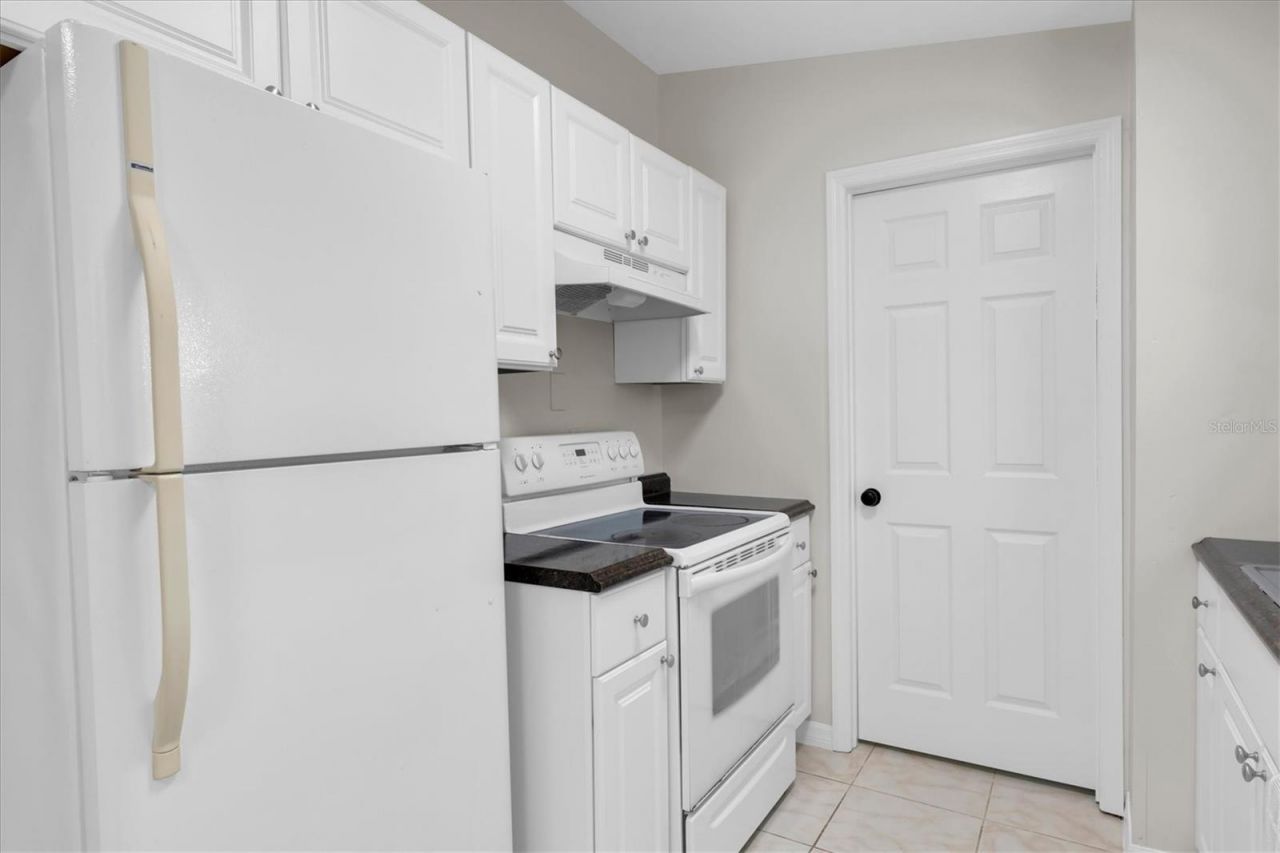 450 Davison Avenue Ne, Saint Petersburg, FL 33703 Photo