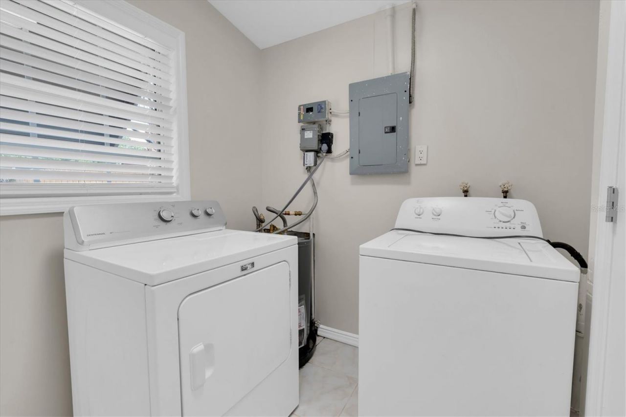 450 Davison Avenue Ne, Saint Petersburg, FL 33703 Photo