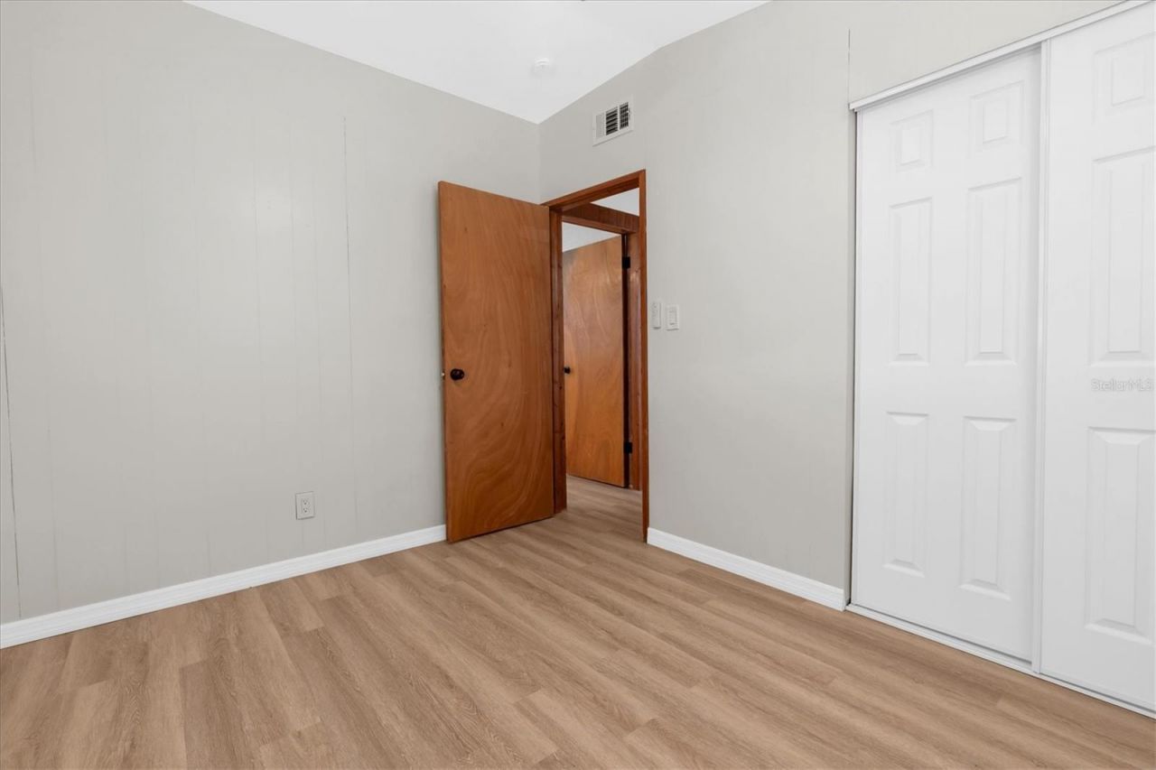 450 Davison Avenue Ne, Saint Petersburg, FL 33703 Photo