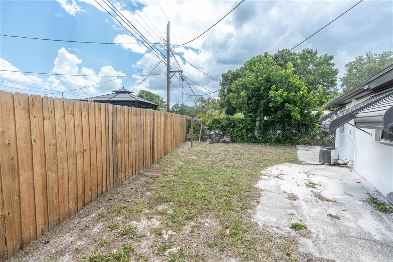 450 Davison Avenue Ne, Saint Petersburg, FL 33703 Photo