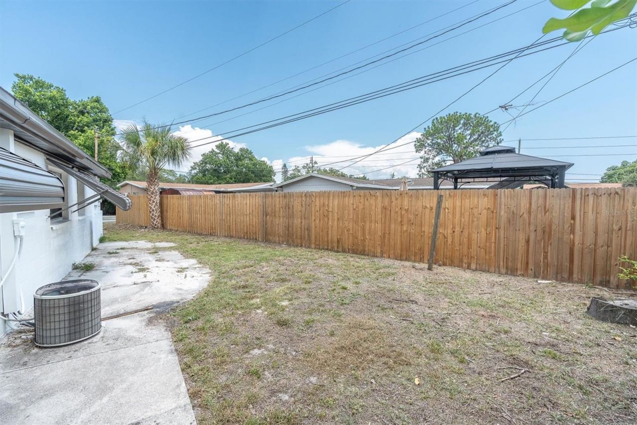 450 Davison Avenue Ne, Saint Petersburg, FL 33703 Photo