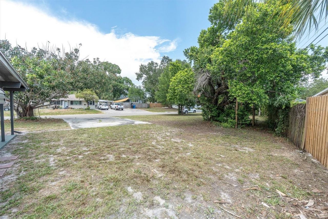 450 Davison Avenue Ne, Saint Petersburg, FL 33703 Photo