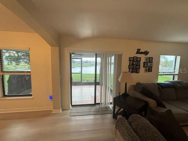 5689 Elsinore Way , Lakeland, FL 33805 Photo