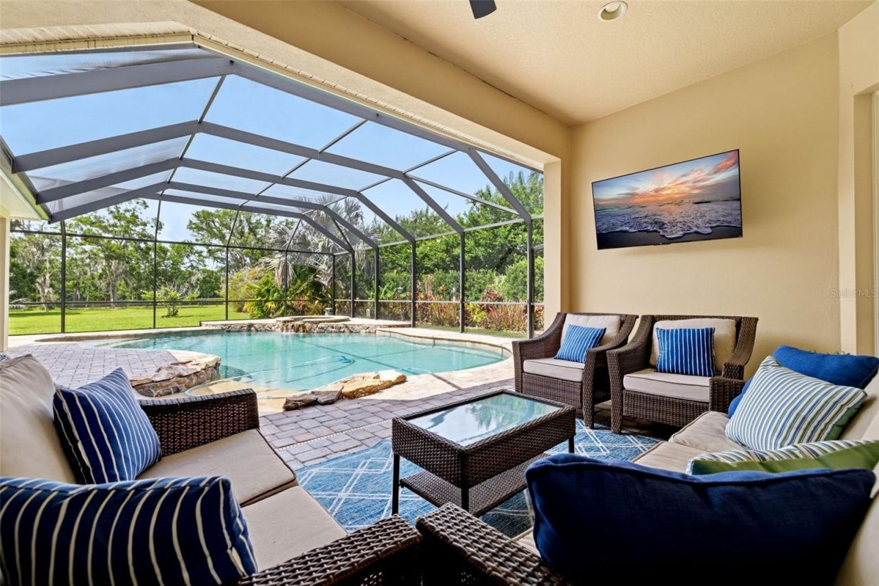 3162 Foxwood Lane, Tarpon Springs, FL 34688 Photo