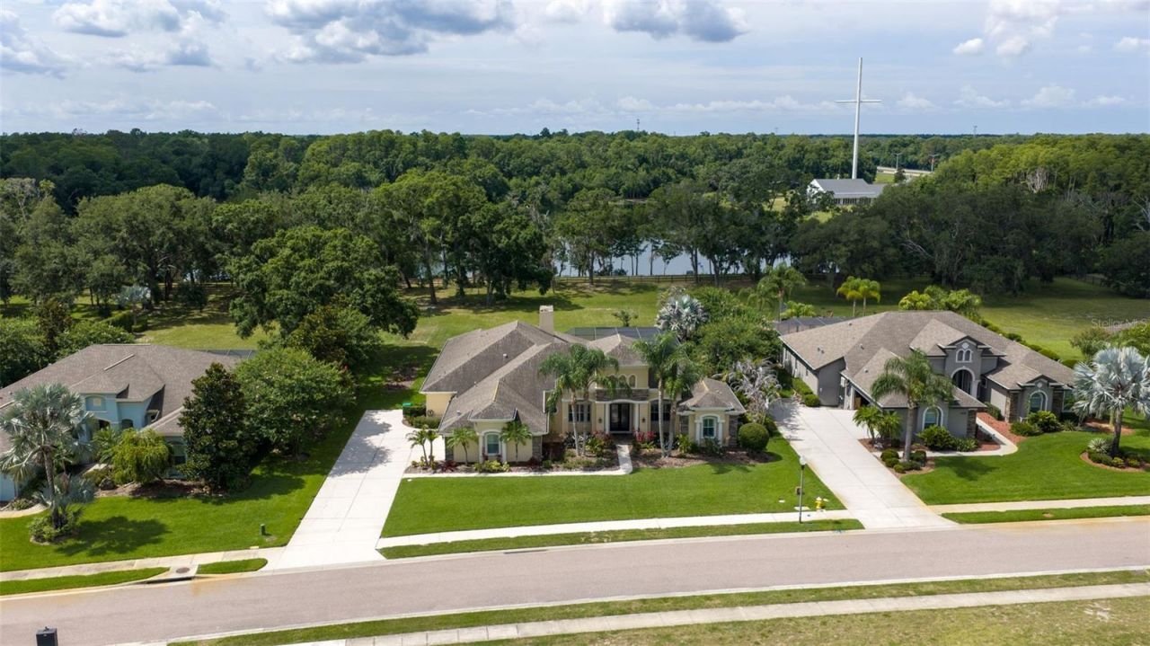 3162 Foxwood Lane, Tarpon Springs, FL 34688 Photo