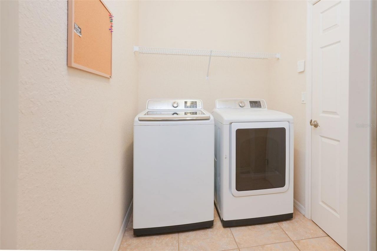 6019 Evansbrook Drive , Zephyrhills, FL 33541 Photo
