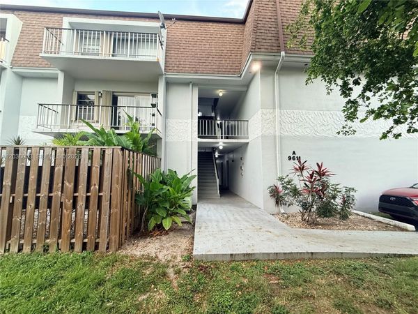 9611 SW 77th Ave, Unit 108A, Miami, FL 33156