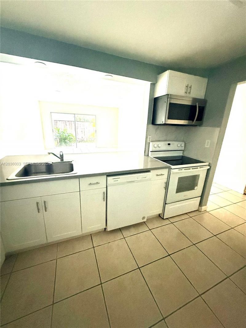 9611 SW 77th Ave, Unit 108A, Miami, FL 33156 Photo