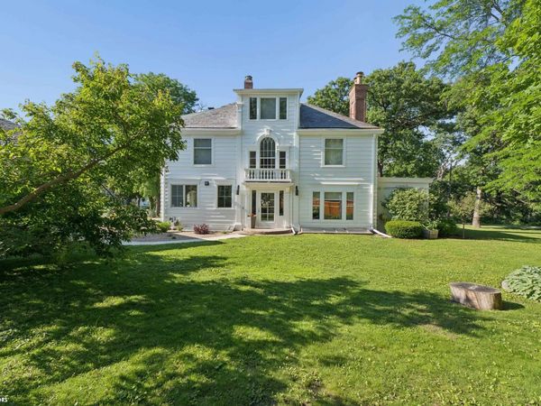 9 Beaumont Drive, Mason City, IA 50401
