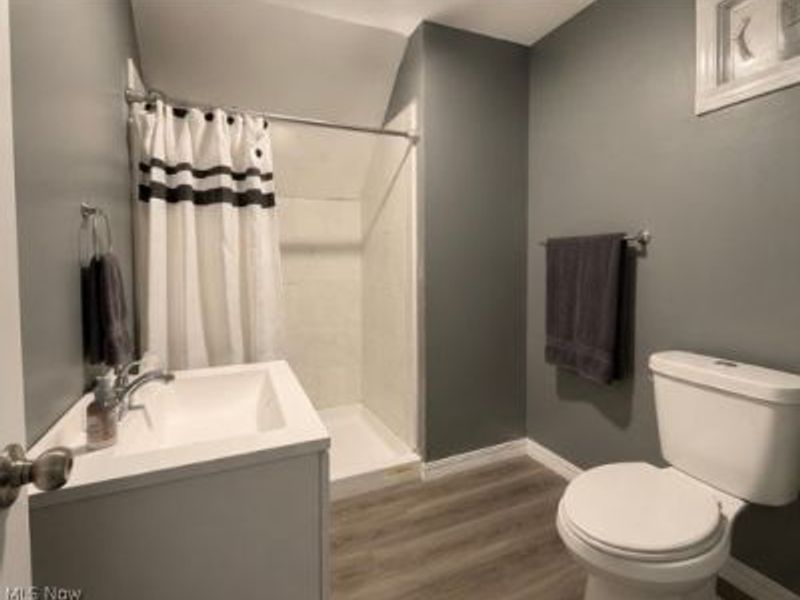 2201 E 86th Street, Cleveland, OH 44106 Photo 28