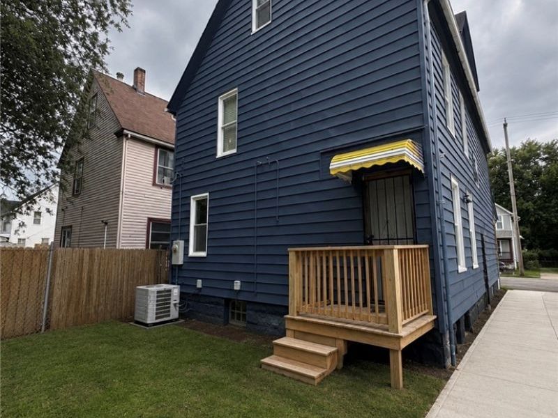 2201 E 86th Street, Cleveland, OH 44106 Photo 3