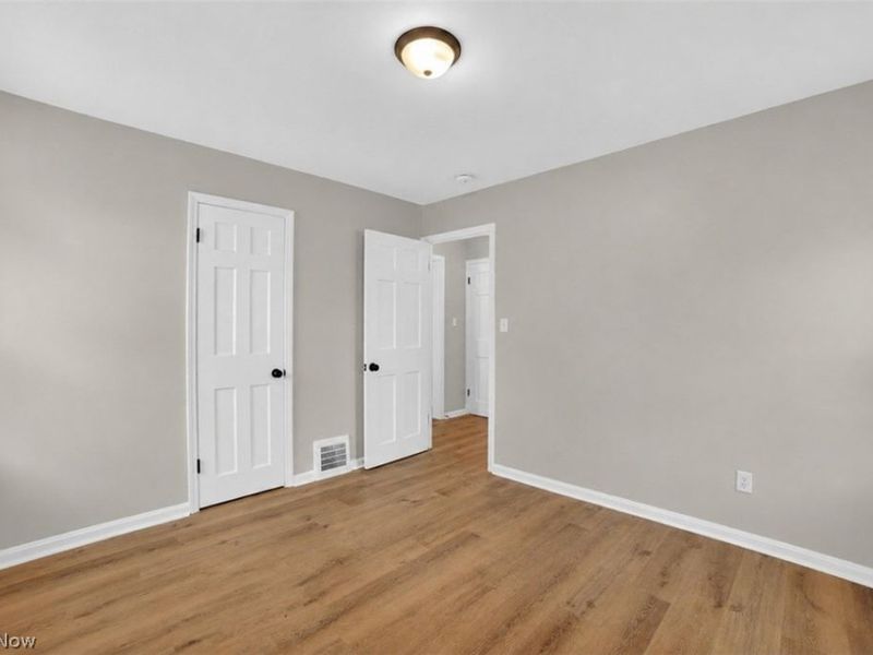19500 Libby Road, Maple Heights, OH 44137 Photo 10