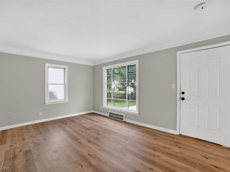 19500 Libby Road, Maple Heights, OH 44137 Photo 2