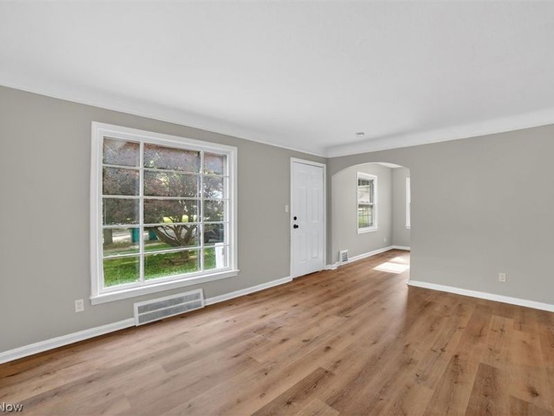 19500 Libby Road, Maple Heights, OH 44137 Photo 3