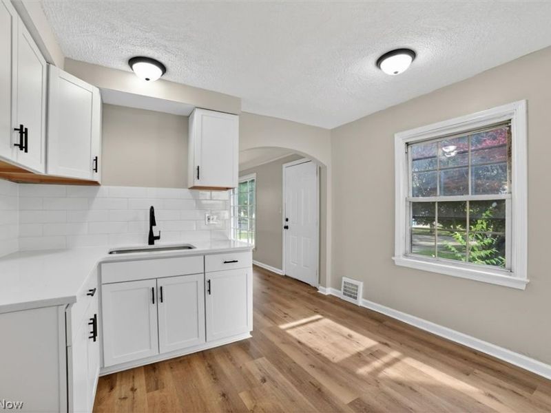 19500 Libby Road, Maple Heights, OH 44137 Photo 6