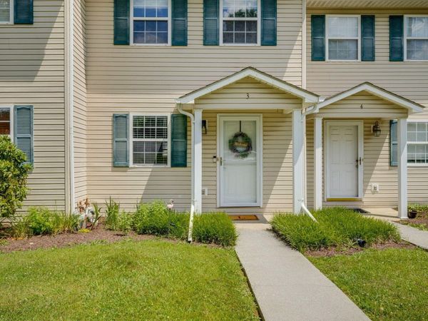2305 South Greenwood Drive, Unit 3, Johnson City, TN 37604