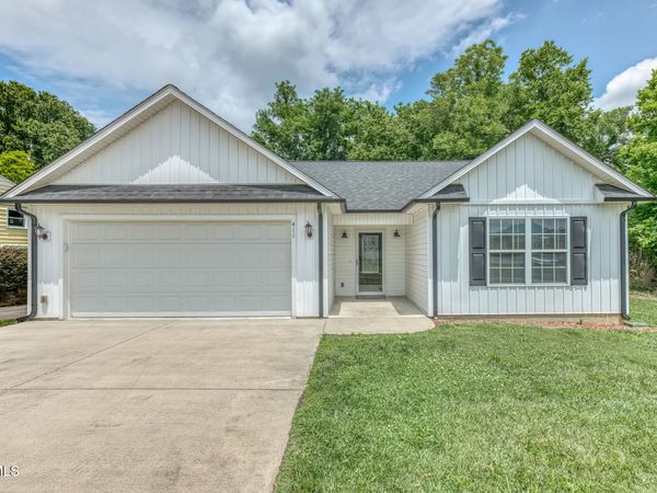 411 East Cottage Avenue, Elizabethton, TN 37643