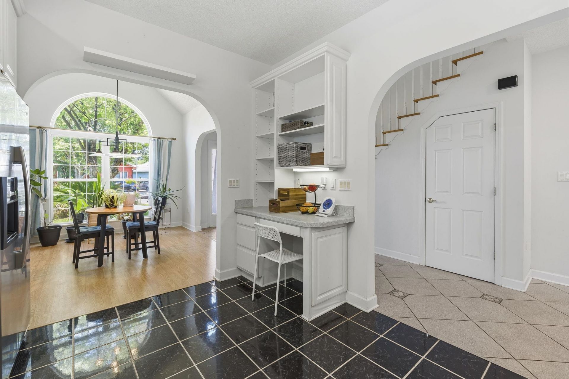 810 Brenda Pl.  Photo 14