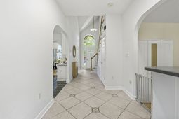 810 Brenda Pl.  photo 4