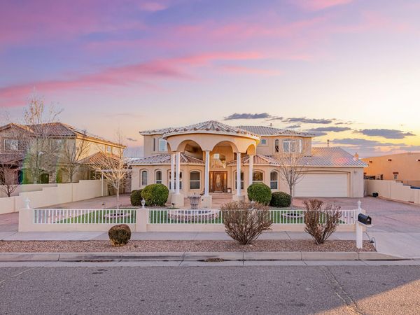2304 La Vista Court NW, Albuquerque, NM 87120
