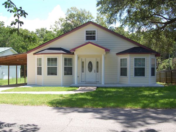 1106 Resca De La Palma Street, Pascagoula, MS 39567