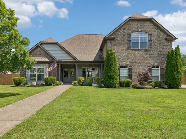 2222 Clays Mill Dr , Murfreesboro, TN 37129