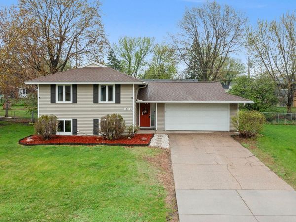 1047 Lowell Drive , Apple Valley, MN 55124