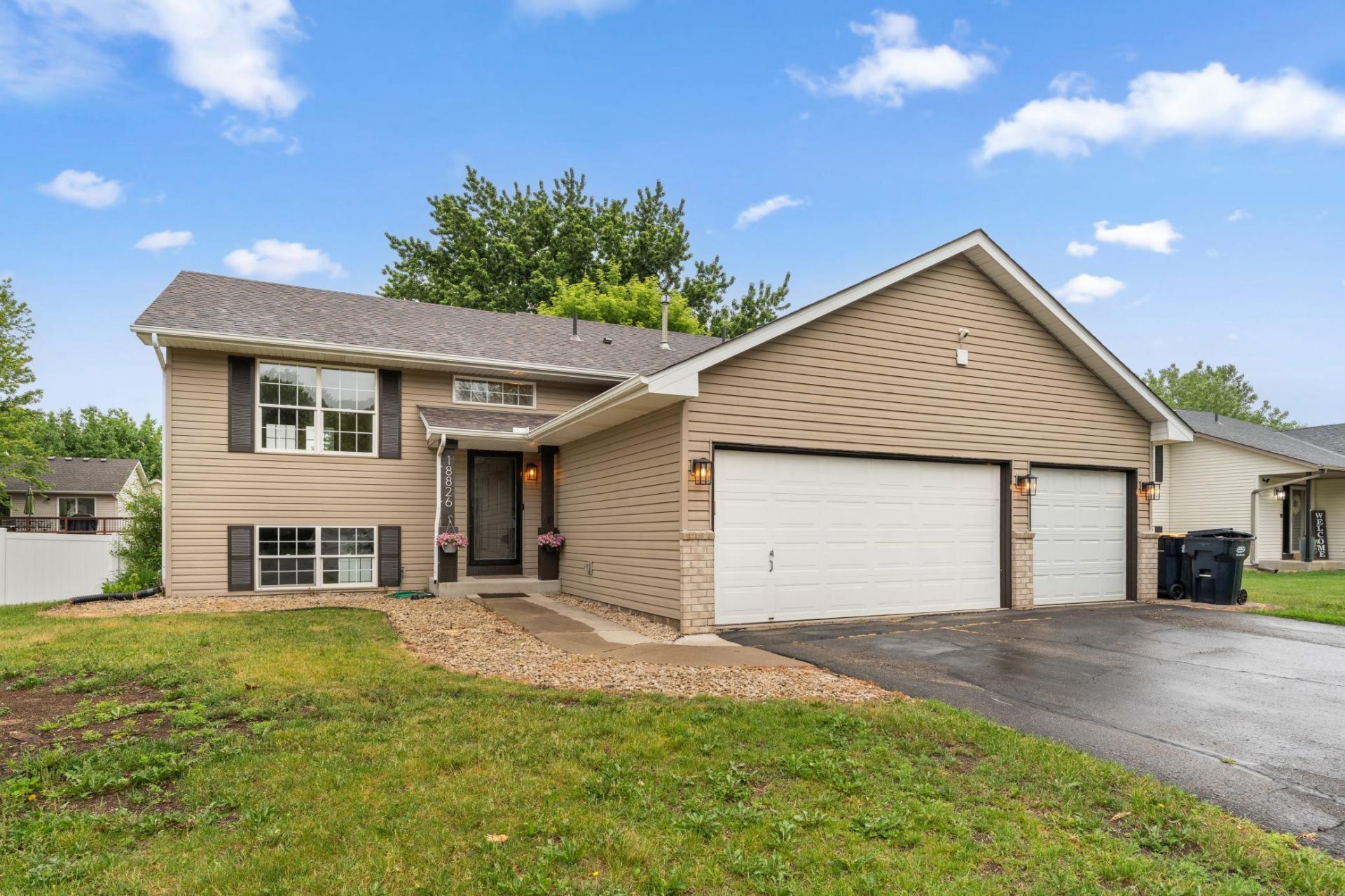 18826 Embers Avenue , Farmington, MN 55024